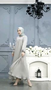 Desain Nana Dress: Pakaian Wanita Elegan dengan Bahan Berkualitas Tinggi