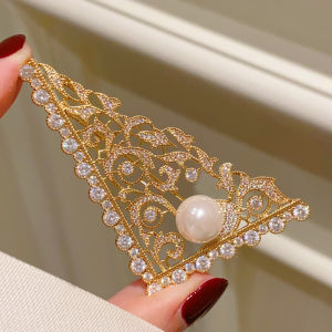French Romantic Lace Hollow Luxurious Brooch Natural Pearl Niche Vintage Court Pin Clothing Accessory Gift