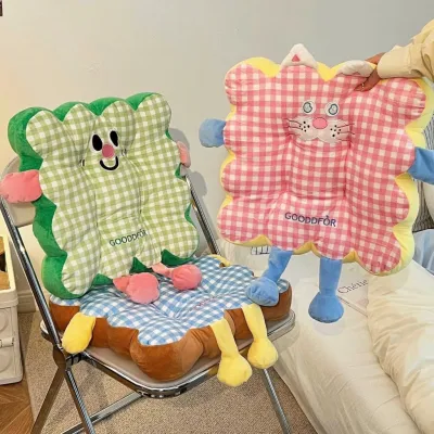 Gối Tựa Lưng Thú Bông Caro Dễ Thương Gối Ngồi Sofa Văn Phòng Học Sinh Êm Ái – 2 Kiểu Vuông/Tròn