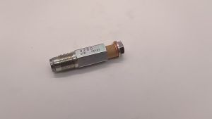 095420-0260 8-97318691-0 High Pressure Relief Common Rail Limiter Valve 095438-0190 6C1Q-9H321-AB For Nissan Navara D40 2.5 DCI