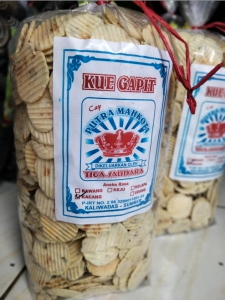 Umisnack// Kue Simpring Kacang 1 kg / Gapit Kacang 1 Bal Cemilan Enak / Terlaris / Makanan Ringan / Cemilan Khas / Harga Grosir
