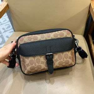 Coach Men PVC Crossbody Bag CW217 CW218 Classic Logo Printed Square Bag Size 21.5 X 15.5 X 6.5cm。