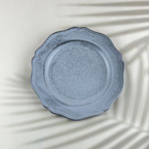 จานเซรามิค ทรงดอกไม้  สีเทา  มี 2 ขนาด  8.5 นิ้ว และ 10.3 นิ้ว