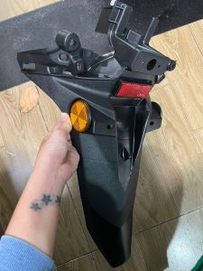 Đuôi dè chắn bùn biển số kiểu Malay xe Lead 2013 2014 2015 2016 2017 2018 và 2019 đến 2024