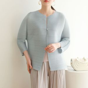 1095 [Can Match The Pants 2542] Slimming Loose Pleated Nine-Quarter Sleeve Top Plus Size Super Fluffy Autumn Spring Coat One Size (45-75kg)