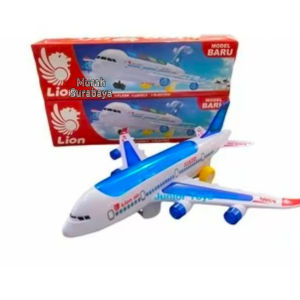 4 VARIASI MODEL Mainan Anak Laki Laki Flash Lovely Electric Pesawat Berjalan 747 300GA | Mainan Kendaraan Transportasi Bisa Berjalan Dan Ada Lampu LED Yang Keren Menggunakan Baterai Kemasan Dus | Mainan Berbahan Plastik Ukuran Sedang