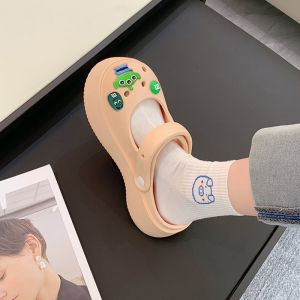 DMshoes แบ๊วกรุ๊บ🎀รองเท้าหัวโต รองเท้าสไตส์เกาหลี มาพร้อมทรงน่ารักสุดแบ๊ว ใส่แล้วเท้าน่ารักตะมุตะมิมากก มีให้เลือกถึง3สี พร้อมตัวติดน่ารักๆๆแบบนี้เลยยบอกเลยงานนี้ใครไม่มีพลาดมากแม่🛍️