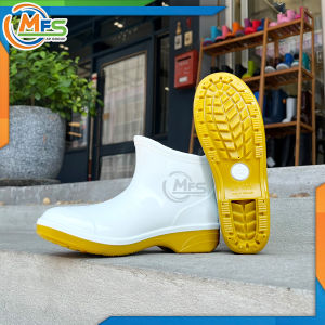 รองเท้าบูทข้อสั้น PVC รุ่น BL 8100 บูทข้อสั้นขาวพื้นยางดิบ พื้นหยักกันลื่น สูง 5-6 นิ้ว คุณภาพดี