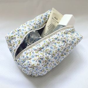 MIRELAE Flower Printed Floral Puffy Quilted Makeup Bag Storage Organizer Cosmetic Pouch Large Travel Cosmetic Bag 2023 Makeup Accessory Toiletry Handbag Women Girls