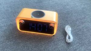 นาฬิกาขนาดเล็ก ลำโพงบลูทูธ แสงกลางคืน บลูทูธซาวด์บาร์ ชาร์จไร้สาย เครื่องเล่นเพลง MP3 รองรับนาฬิกาปลุก