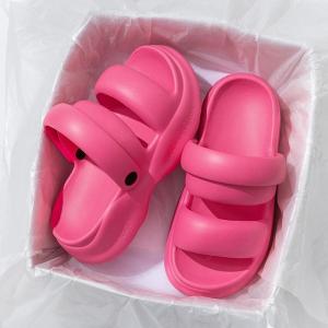 SL3นิวคอลเล็ทชั่น ใส่แล้วดูสูงเพราะน้องพื้นสูง 5-6 เซน รองเท้าแฟชั่นสายรัดใส่ได้สองแบบ ทำจากวัสดุ Eva พื้นนิ่ม นำหนักเบาในระดับใส่สบายไม่ปวดเท้า สามารถใส่ได้ตลอดทั้งวัน