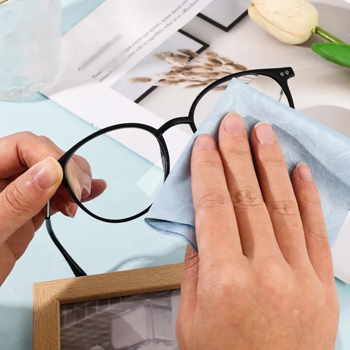 10Pcs%20Eyeglasses%20Wiping%20Cloth,%20Anti-fog%20Glasses%20Lens%20Cleaning%20Wipes,%20No-traces%20Phone%20Screen%20Cleaner%20Cloths%20-%20Image%205