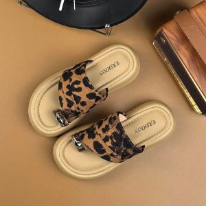 [FreeShipping] 2026 Summer New Toe-Loop Sandals for Women Soft Thick Sole Suitable for Wearing with Skirts Half-Sole Sandals
