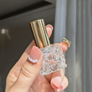 Vỏ rỗng chai đựng nước hoa 10ml kiểu vuông lùn có vân đá thủy tinh dễ thương tinh tế.