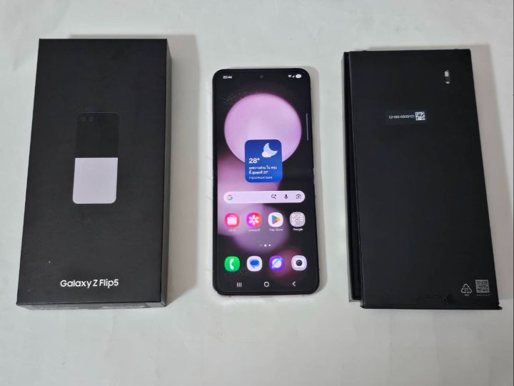 Samsung%20Z%20Flip5/6%20Ram8/12GB/Rom256/512GB%20(Used)%20%E0%B8%A1%E0%B8%B7%E0%B8%AD2%20-%20Image%205