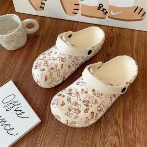 Giày tổ ong gấu trúc hoạt hình graffiti hoạt hình thời trang nữ không Dép lê trơn trượt Qiaoyiluo phiên bản Hàn Quốc đế dày vui nhộn phong cách Ins Đồ MặC Ngoài nữ thời trang   dép bánh mì