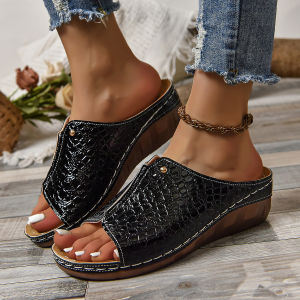 [Free Shipping] WomenS Wedge-Heeled Platform-Soled Sandals Simple And Stylish For Outdoor Wear New Spring/Summer Collection