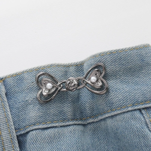 1Pair  Pearl Heart Shaped Brooch  No Sew Waist Tightener Buckle Adjustable Button Pins Metal