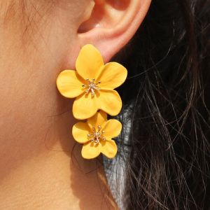 Double-layers Flower earrings dangling Fashion Earrings Exaggerated earings for women earrings korean style set Jewelry gift for ladies earrings on sale floral stud earrings Women Stud earings for wedding beach Women Drop Earrings Elegant Vintage 耳环ins简约