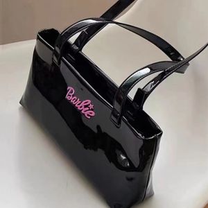 SOTOP PU สว่างสดใส กระเป๋าตุ๊กตาบาร์บี้ใต้วงแขน การออกแบบที่เรียบง่าย สี่เหลี่ยมผืนผ้าทรงสี่เหลี่ยม กระเป๋าสะพายไหล่หนัง PU หวานหวานแหววว กระเป๋าถือแบบถือ กระเป๋าถือสำหรับผู้หญิง สาวๆ