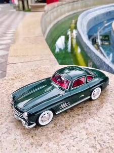 2026 1:18 300SL Honda Accord Alloy Model Diecast Car Toys Doors Opened Sound Light Pull Back Miniature Vehices Christmas Gift for Boy