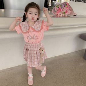 WANDER เสื้อผ้าเด็กผญ ชุดแฟชั่นเด็กผู้หญิง การออกแบบผ้าที่สะดวกสบาย แขนสั้น + ชุดกระโปรง jk สำหรับสาว 2025 แฟชั่นฤดูร้อนใหม่วิทยาลัยลม