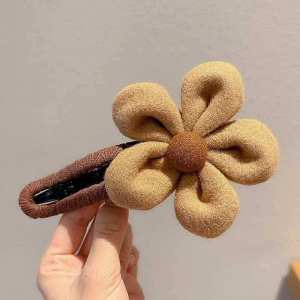 1Pcs Plush Flower Clip Plush Flower Duck Bill Clip Cute Flower Hair Clips Satin Fabric Hair Bands