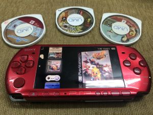 Máy game PSP 3000 95% Blue kèm 1 thẻ 32gb có game theo yêu cầu và đủ phụ kiện - tặng 1 đĩa game gốc ngẫu nhiên
