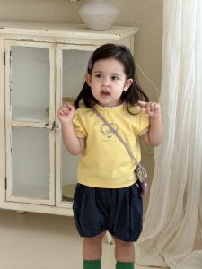 Baby summer thin childrens clothing 2026 Korean-style childrens clothing for girls with heart-shaped short sleeves T T-shirt and shorts set