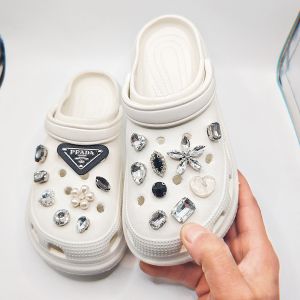 Luxury Style Crocs Jibbitz Charms Crystal Diamond Shoe Flower Buckle Pearl Shoes Chain Decoration for Crocs