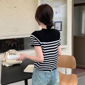 BL20331 Buttons on Back Stripe Knit Top