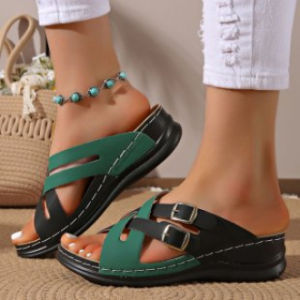 Free Shipping Plus-Size WomenS Summer Sandals With A Wedge Heel Featuring A New Design With A Buckle And Crisscross Straps And A Color-Blocked Pattern