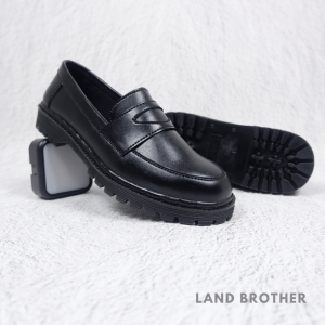 Sepatu pria Formal Slip on hitam  Loafers pria full black