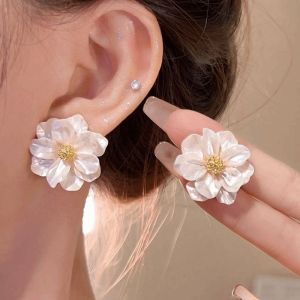 CONGMING Luxury Camellia Earrings Irregular Exquisite Petals Earrings Fashion Sweet Flower Earrings For Women Girls