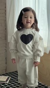 Girls Heart-Shaped Sweatshirt Set 2025 Autumn Korean-style childrens clothing kids apparel autumn outfits baby autumn wear