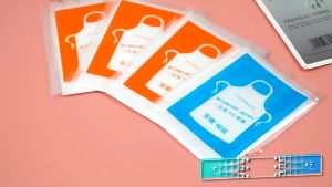 READY STOCK!!! Disposable PE Apron  Lightweight Waterproof Kitchen Cooking Cleaning Protection Apron  C1Y9  一次性PE围裙