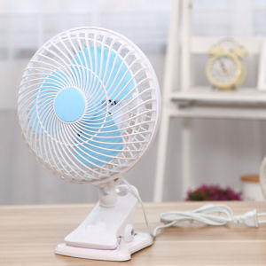 (สินค้าพร้อมจัดส่งจากไทย)พัดลมไฟฟ้าตั้งโต๊ะ พัดลมแบบเสียบปลั๊กไฟ พัดลมหนีบ ปรับส่ายได้ พัดลมส่วยได้ หน้ากว้าง 9.5 นิ้ว