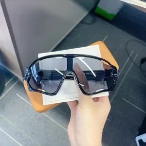 【Glamor Luxe】Polarizing Cycling Sunglasses Mens and Womens Cycling Glasses Sports Goggles UV400 Glasses