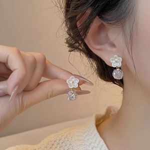 Fashionable Ring Gift 法式温柔花朵绣球耳环S925银针轻奢少女甜美设计感百搭耳饰品批发