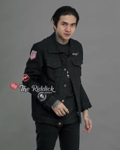 Jaket jeans lengan panjang pria emblem bordir banyak motif terbaru bahan denim tebal tidak luntur