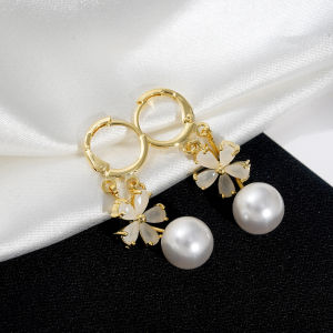 Fashionable Ring Gift 新款潮超仙花朵珍珠耳环女气质高级轻奢耳坠猫眼石耳扣耳饰女