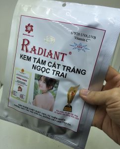 Tắm trắng da ngọc trai và bùn radiant