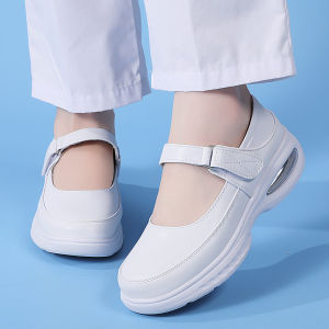 รองเท้าสีขาว/รองเท้าสีดำ/รองเท้าทำงาน รองเท้าพยาบาลหนังแท้พร้อมส่ง พื้นรองเท้านุ่ม กันลื่น ระบายอากาศได้ดี ดีไซน์กันกลิ่น  พื้นรองเท้าหนา  มี2สีดำและขาว สวมใส่เบาสบายเท้า พื้นรองเท้านุ่มมาก ส่งจากไทยไม่ต้องรอนาน WJ55