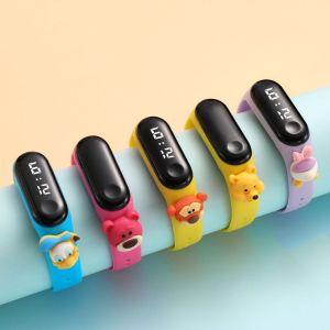 CICI Quà Tặng Sinh Nhật Cho Trẻ Em Đồng Hồ Điện Tử Daisy Mario Hình Gấu Dâu Tây Dễ Thương Cho Trẻ Em Đồng Hồ Cảm Ứng LED Đồng Hồ Đeo Tay Hoạt Hình Cho Trẻ Em