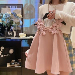 Gấu Lãnh Đạo 2 3 4 5 6 7 năm cô gái 3D Váy Hoa Mới Mùa Hè phiên bản Hàn Quốc màu hồng Sling Váy công chúa sinh nhật cho bé gái tiệc cưới Đầm trắng trẻ em quần áo mặc ngoài giản dị