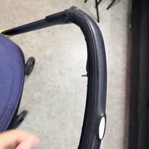 Pram xử lý PU Bìa Xe đẩy em bé tay vịn ống bọc tay cầm pushchair ống bọc ghi đông tay cầm có thể tháo dời được Bìa