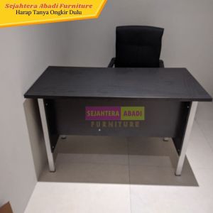 meja tulis meja kerja meja belajar meja staff 1/2 biro kaki besi bravo likes orbitrend
