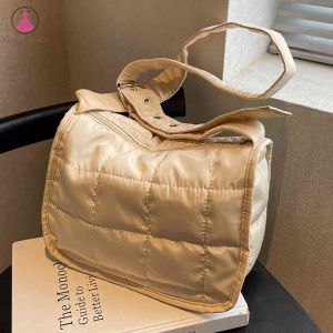 【Free Shipping& COD】🎀Túi Đeo Chéo Nữ Thời Trang Túi Xách Tay Đeo Chéo Cotton Chần Bông Dây Đeo Có Thể Điều Chỉnh Họa Tiết Hình Thoi Màu Trơn Cho Du Lịch Mua Sắm Ví Nữ