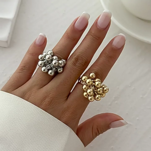 Multipurpose Adjustable Five Petal Flower Rings Decoration for Trendy Women with Elegant Gold and Silver Finish