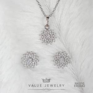 ชุดสร้อยคอและต่างหู ฝังคริสตัลขนาดเล็ก ลายดวงอาทิตย์ SUN ดอกไม้ Flower เครื่องประดับ สร้อย ตุ้มหู NK010 ValueJewelry ER0042